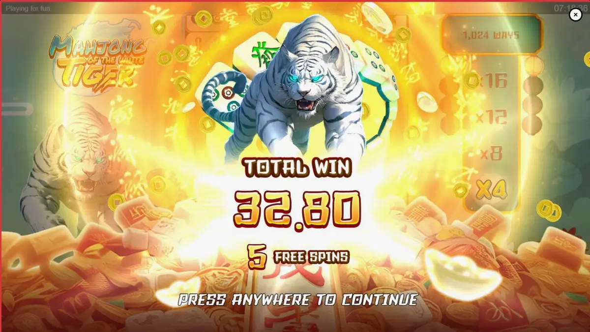 Interface do jogo Mahjong of the White Tiger com símbolos de Mahjong e um tigre branco